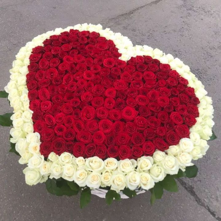 333 розы в корзине в Пхукете