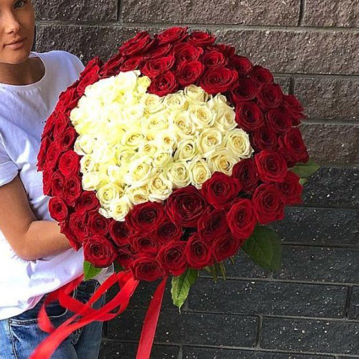 101 роза "Сердце" в Пхукете